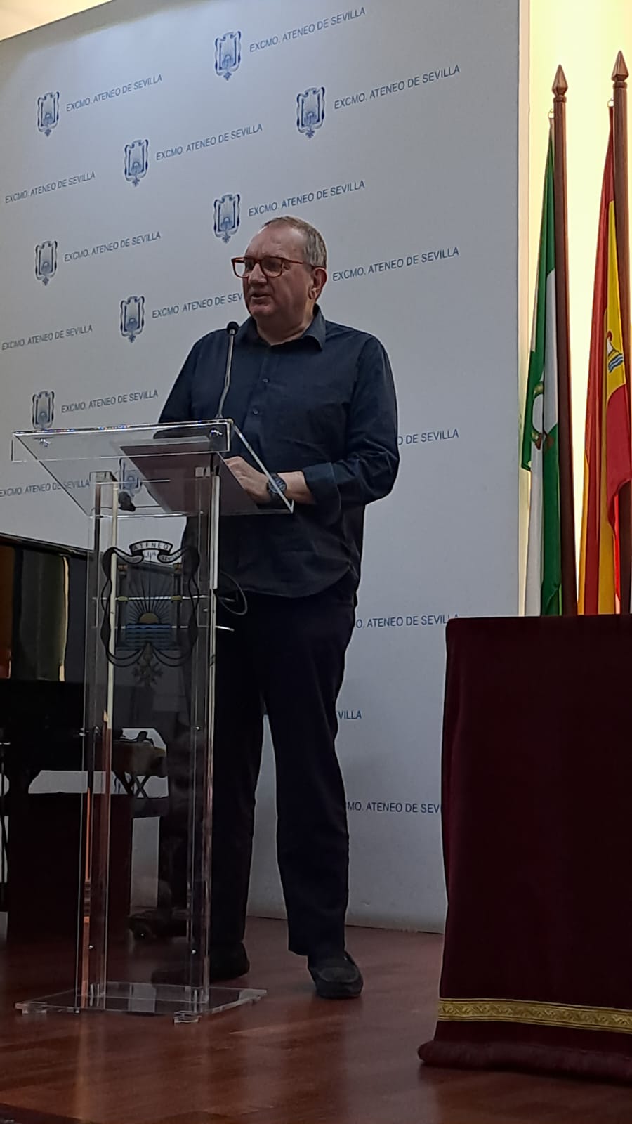Breve biografía actualizada de un servidor de&nbsp;Vds.